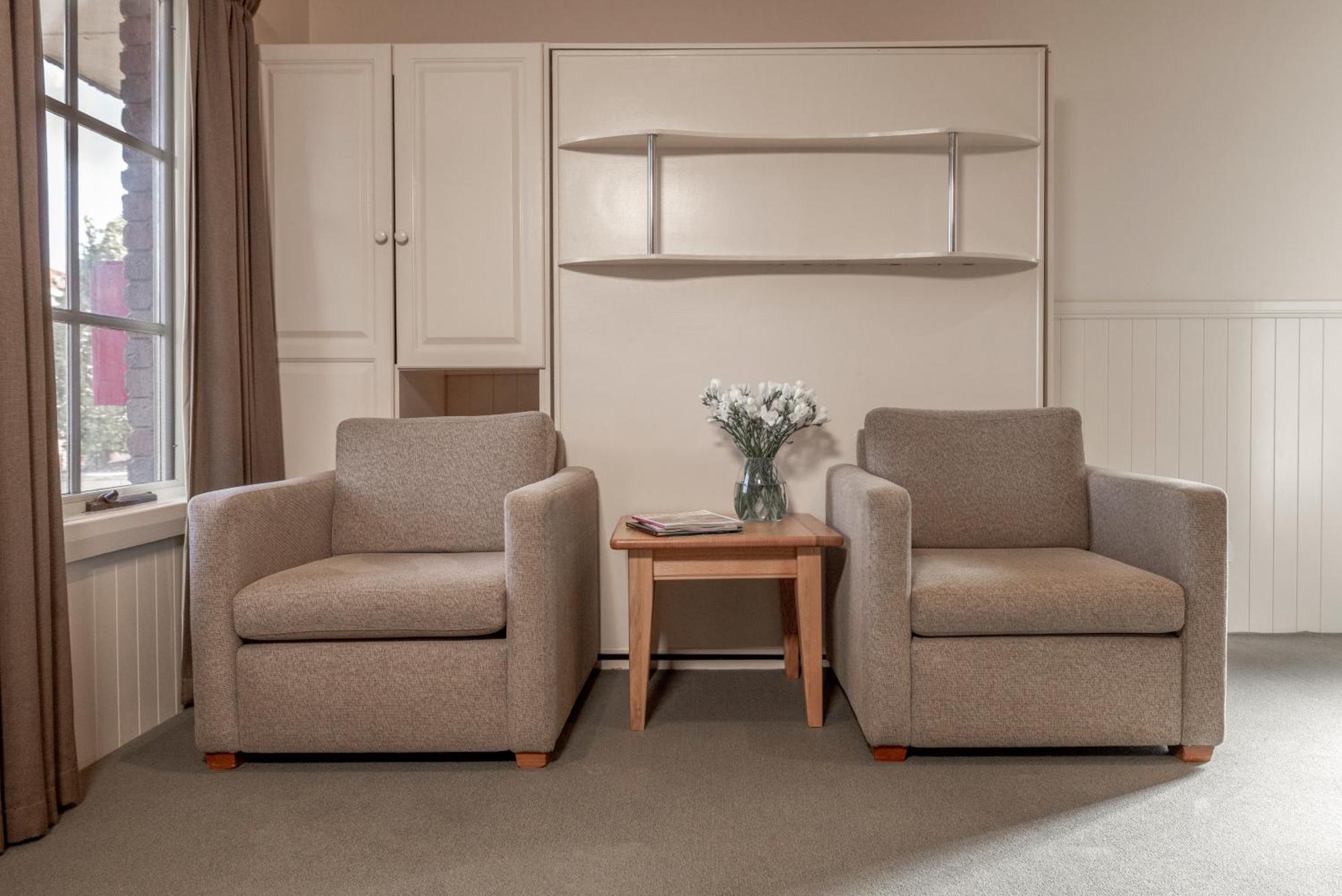 One-Bedroom Apartment,1627934549:JPEG
